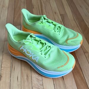 Women's Hoka Skyward X size 8.5B